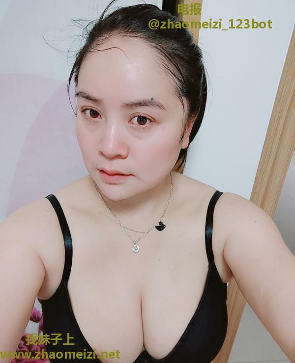 梅溪湖大胸倩倩少妇