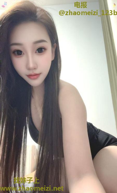 后入女友系美女老师