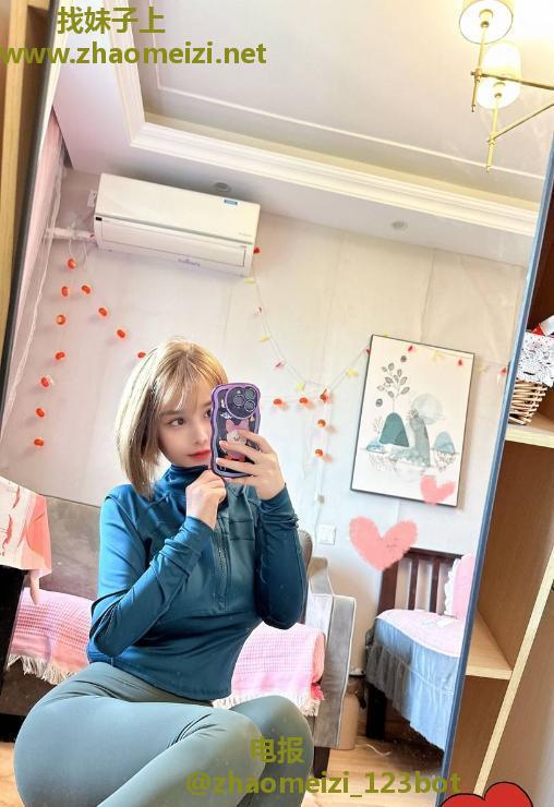 性感丰满大胸妹子