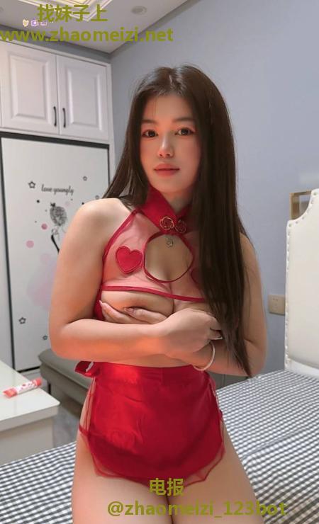 制服大奶小少妇可可