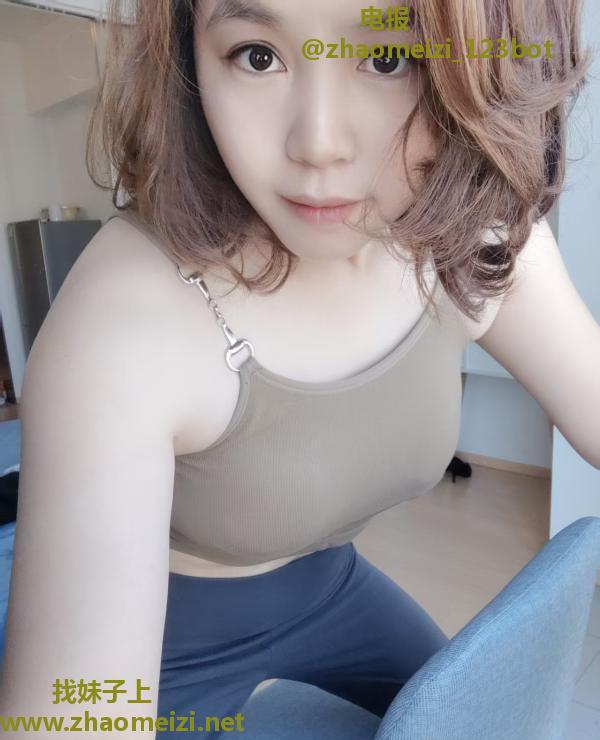 服务控性感少妇