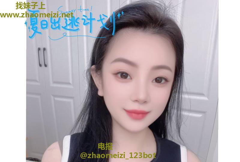 再刷会夹逼的少妇