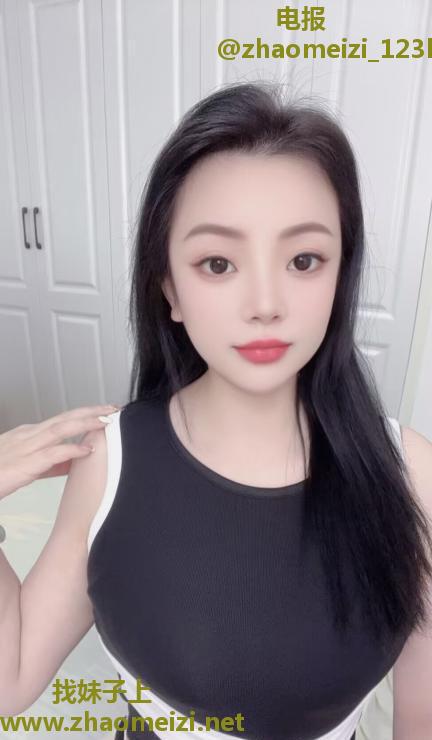 再刷会夹逼的少妇