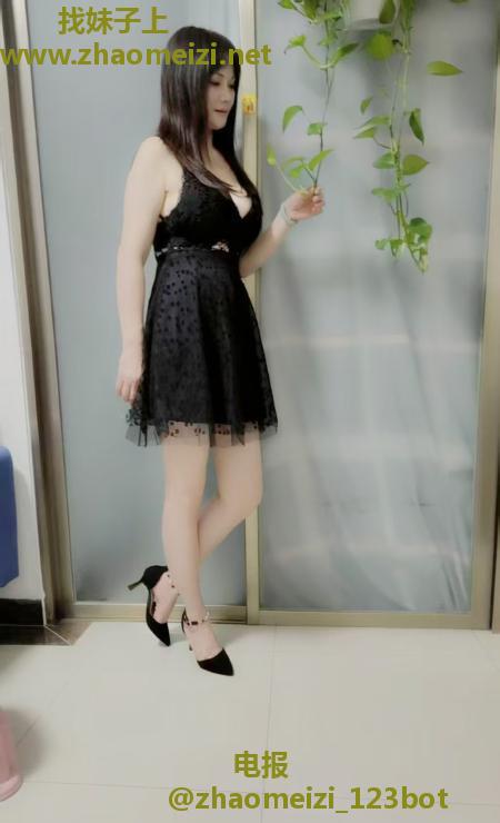 梅花园大奶熟女