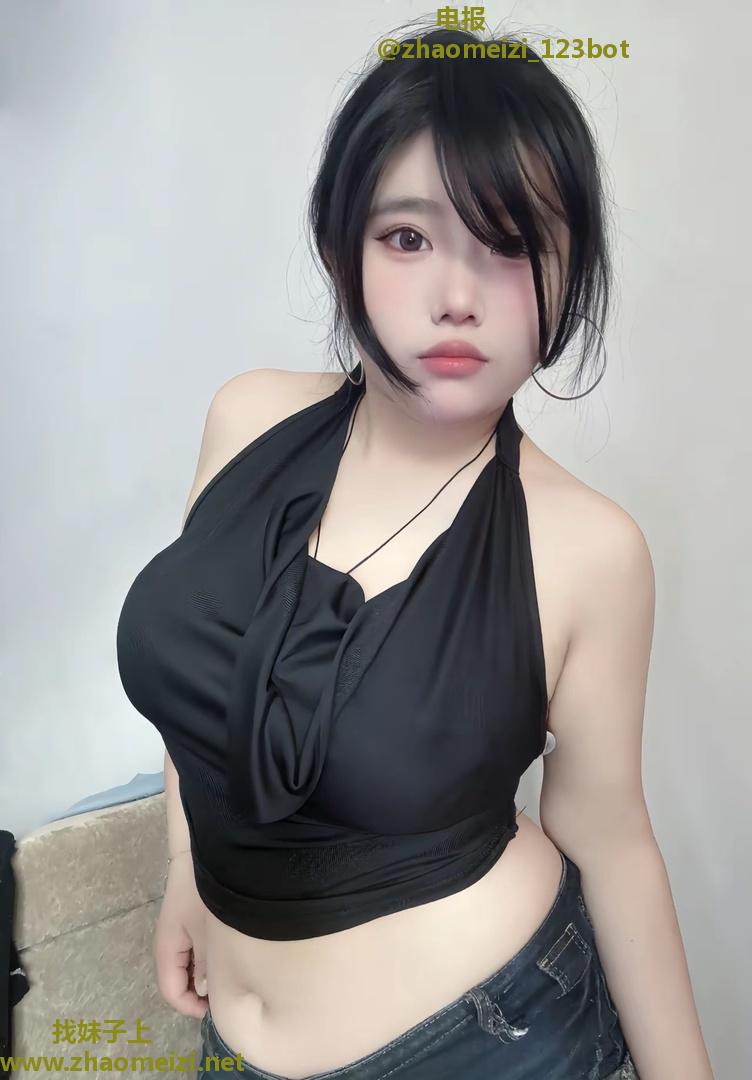 余杭西站丰满希希