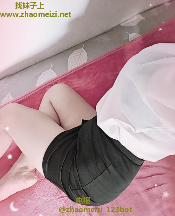 坂田一线天馒头B