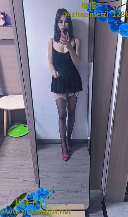 性感长腿小少妇