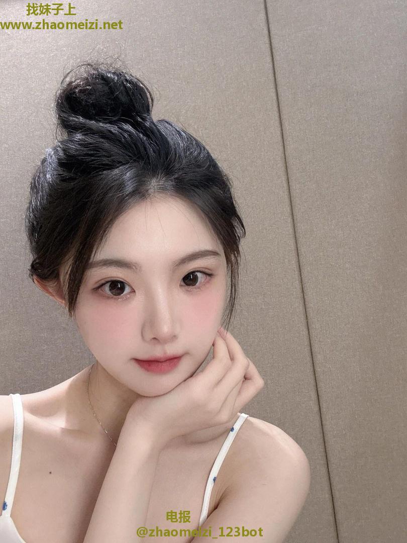 曲江白嫩诱人姐姐