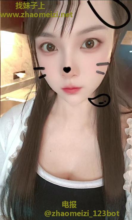 上城居家文静人妻