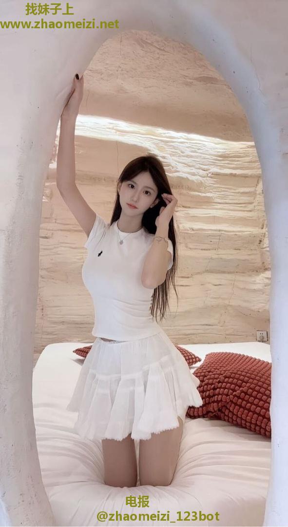 白嫩丰满诱人多汁姐姐