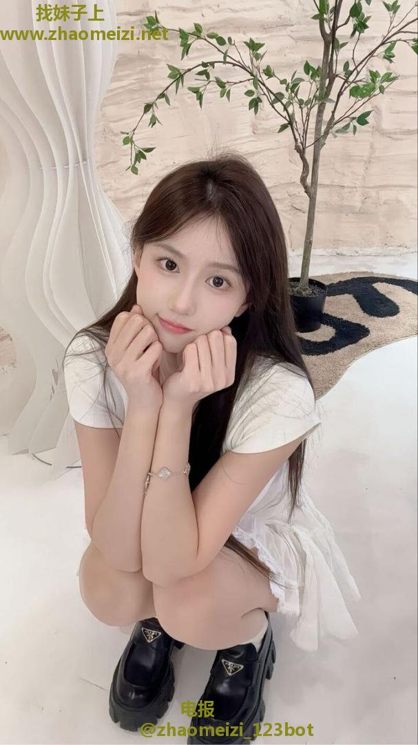 白嫩丰满诱人多汁姐姐