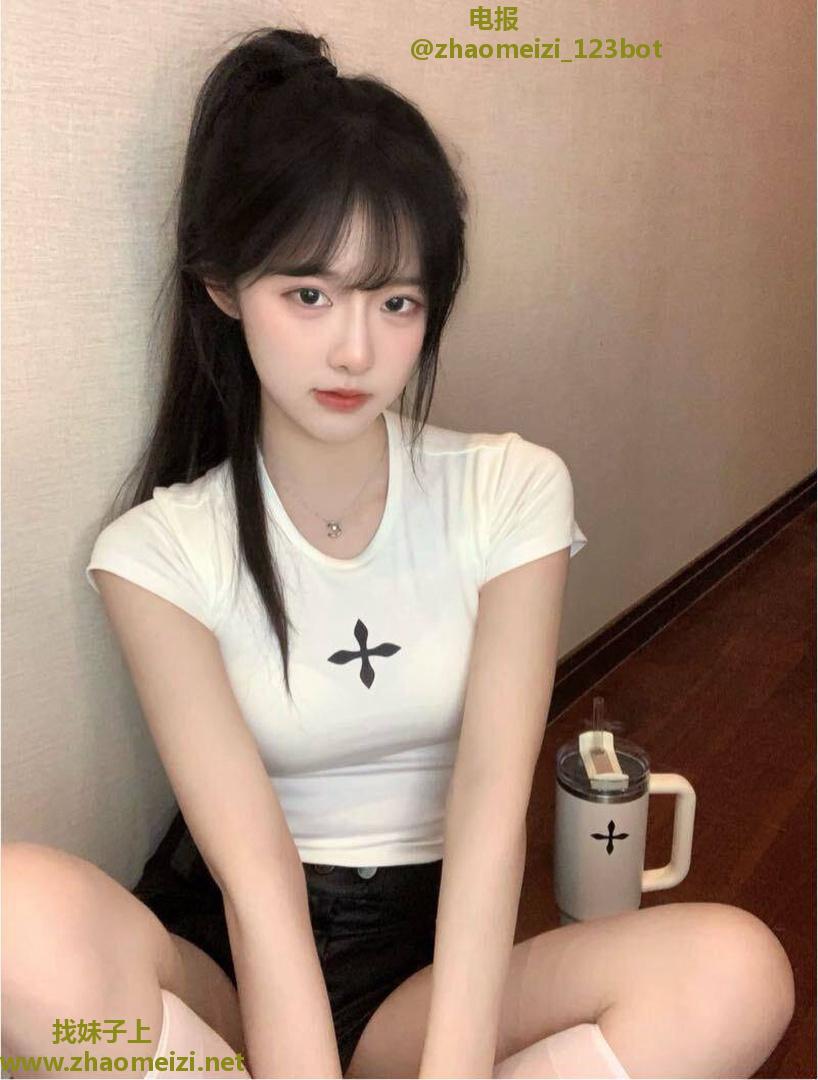 清纯反差听话白虎妹