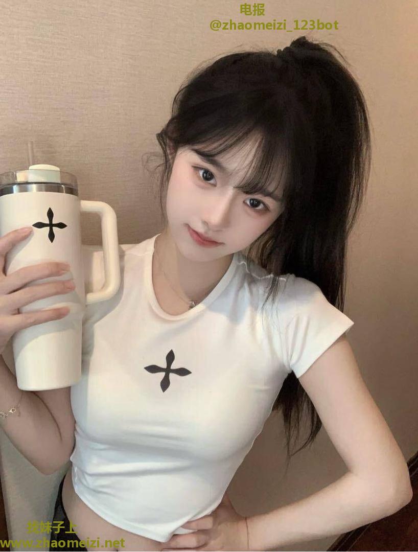 清纯反差听话白虎妹