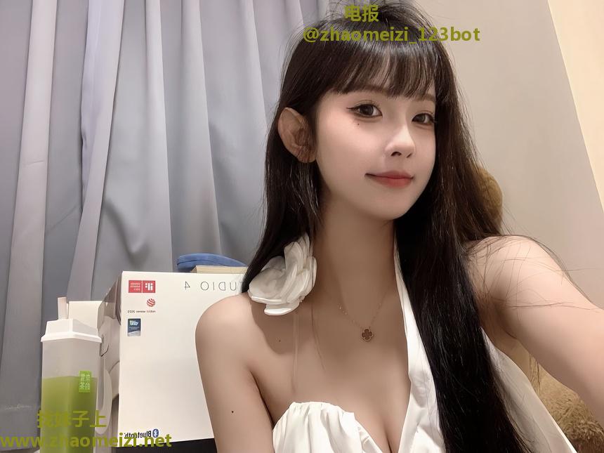 商洛极品美女肤白貌美