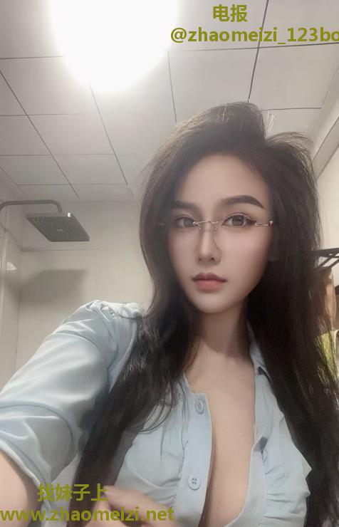 颜值服务系白苏