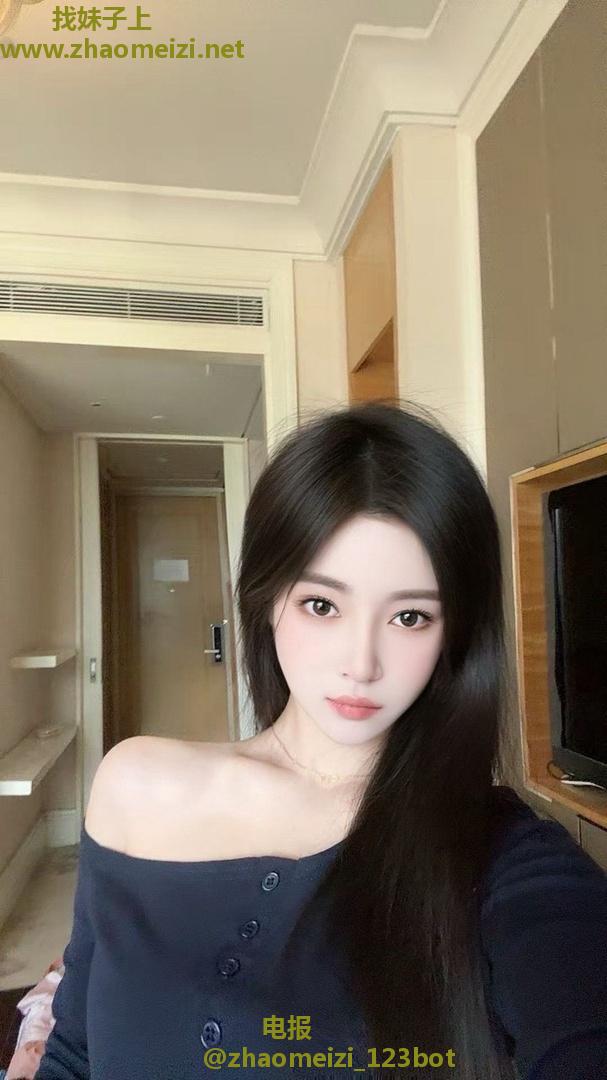 水嫩光滑年轻姐姐