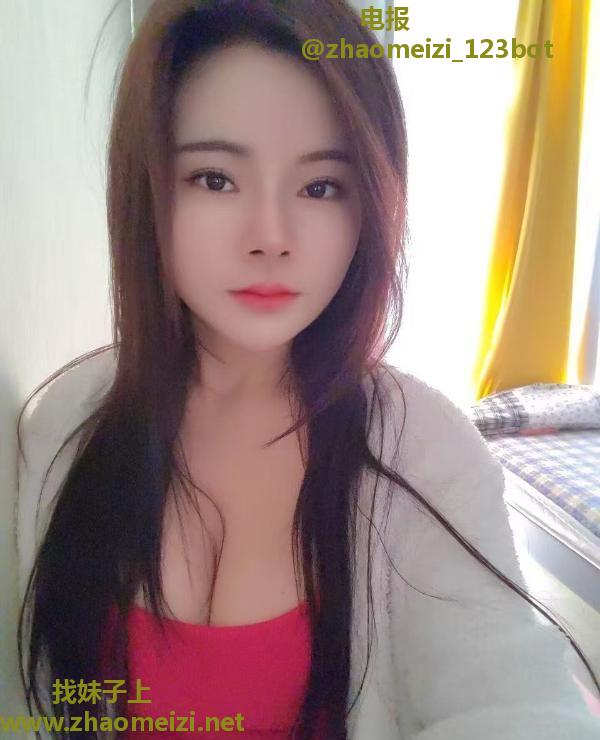 身材丰满李柏朴