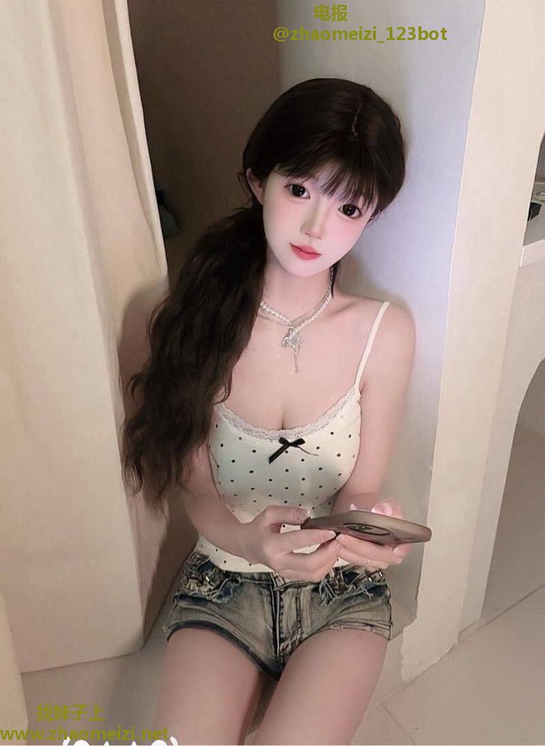 屁股大又白下面粉嫩