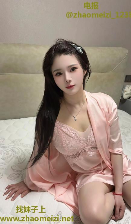 上城毒龙肥臀美少妇