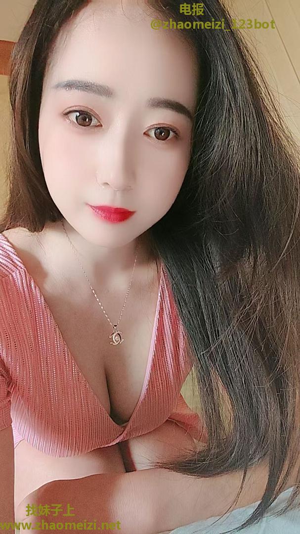 上周末探的清纯小美女