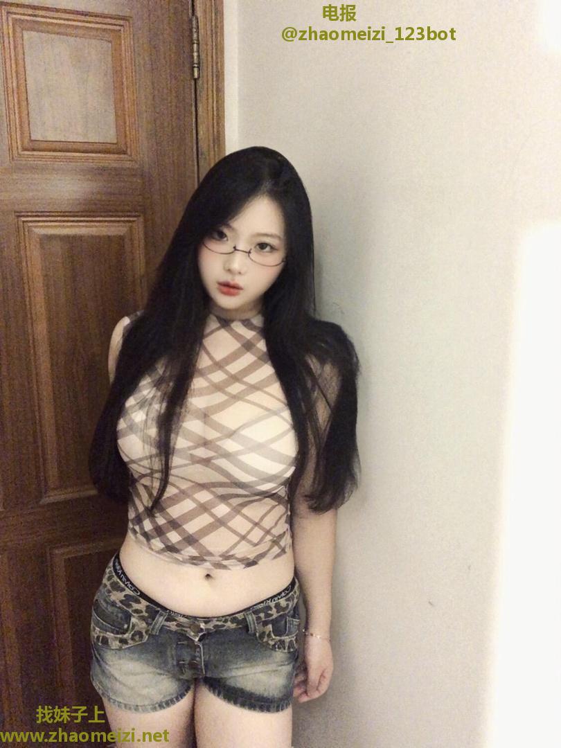 杭州大胸成熟骚货小妹妹