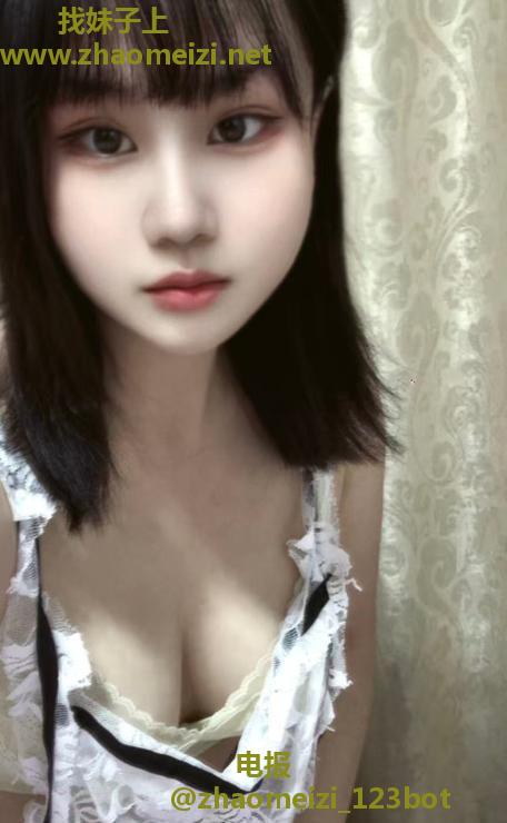 西安粉嫩翘臀灵儿