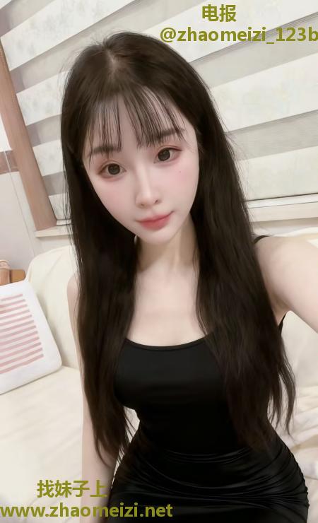 上城翘臀小女友乐乐