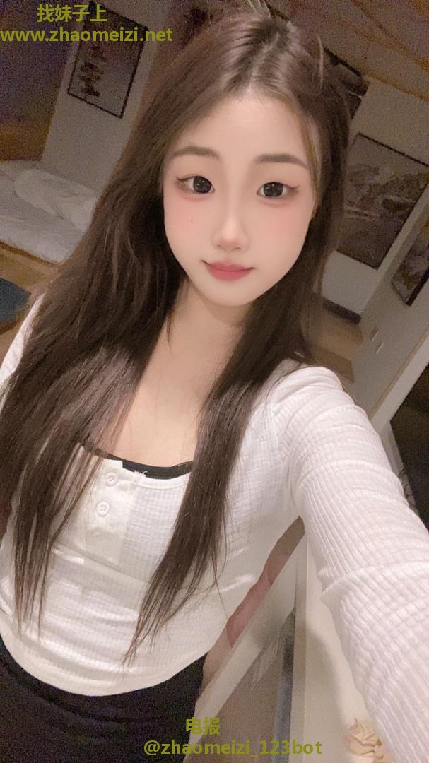 金凤性感韵味小妹