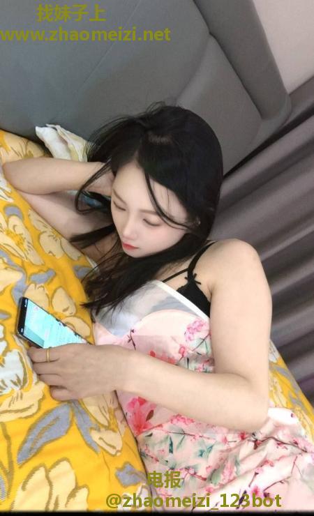 苗苗小蛮腰