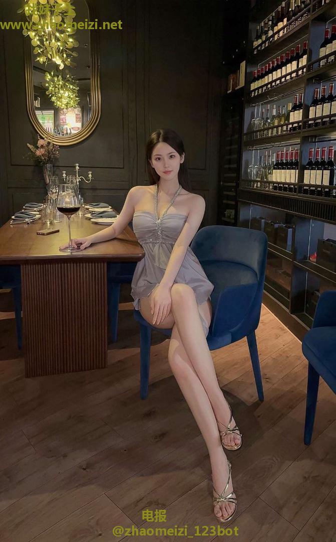 00后紧致学妹
