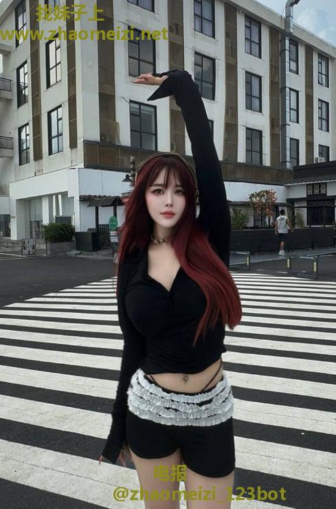 高挑性感馨菲老师