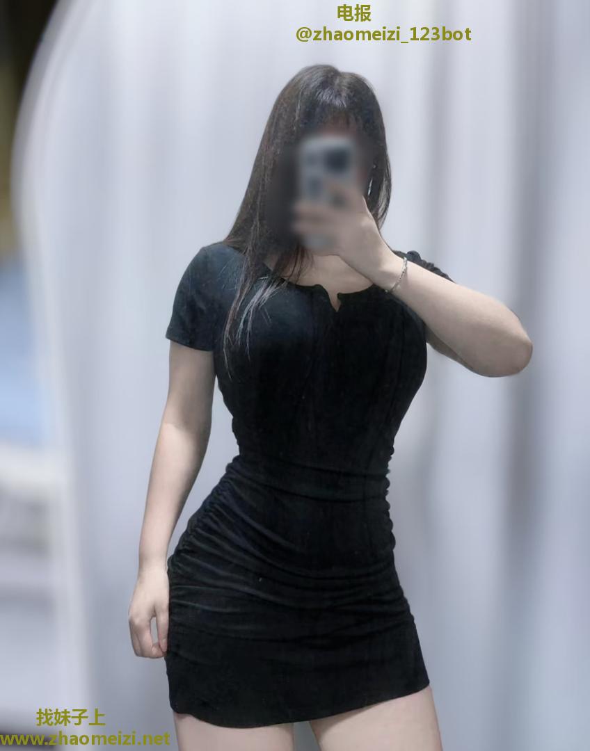 邻家性感依依