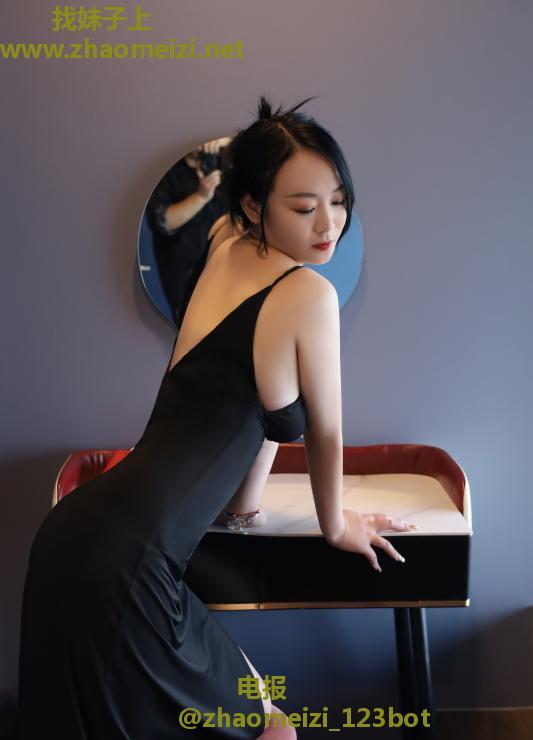 丰乳肉臀少妇