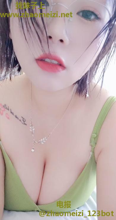 大奶肥臀少妇