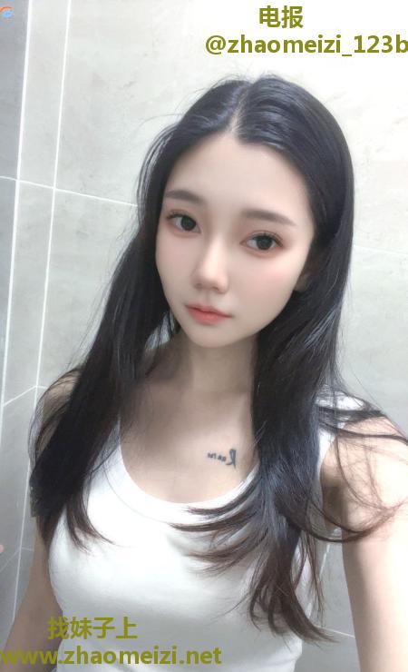 岳麓女友型颜值妹子