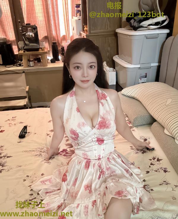 颜值女友柒柒