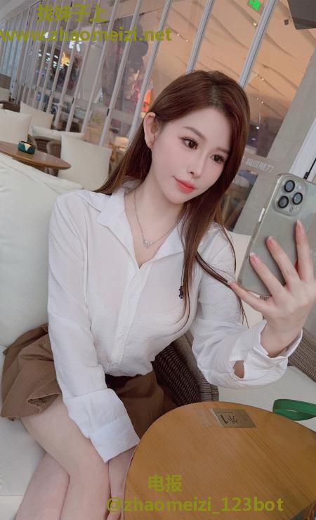 36F巨乳御姐