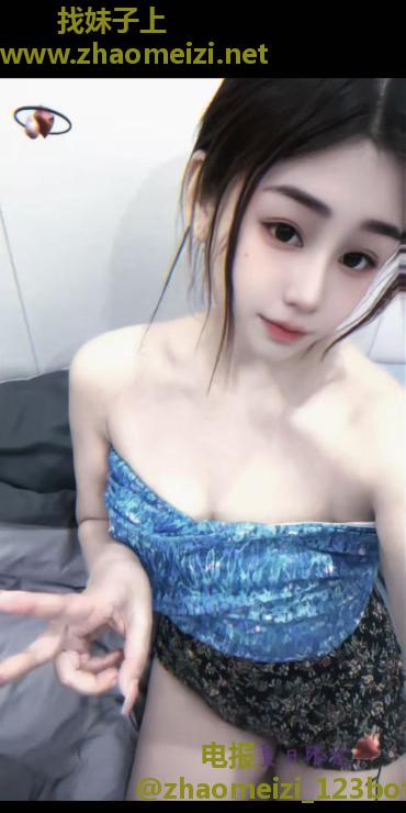 颜值E杯颍儿