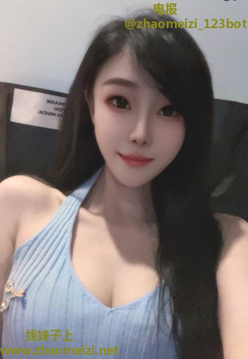 瑜伽美女小七