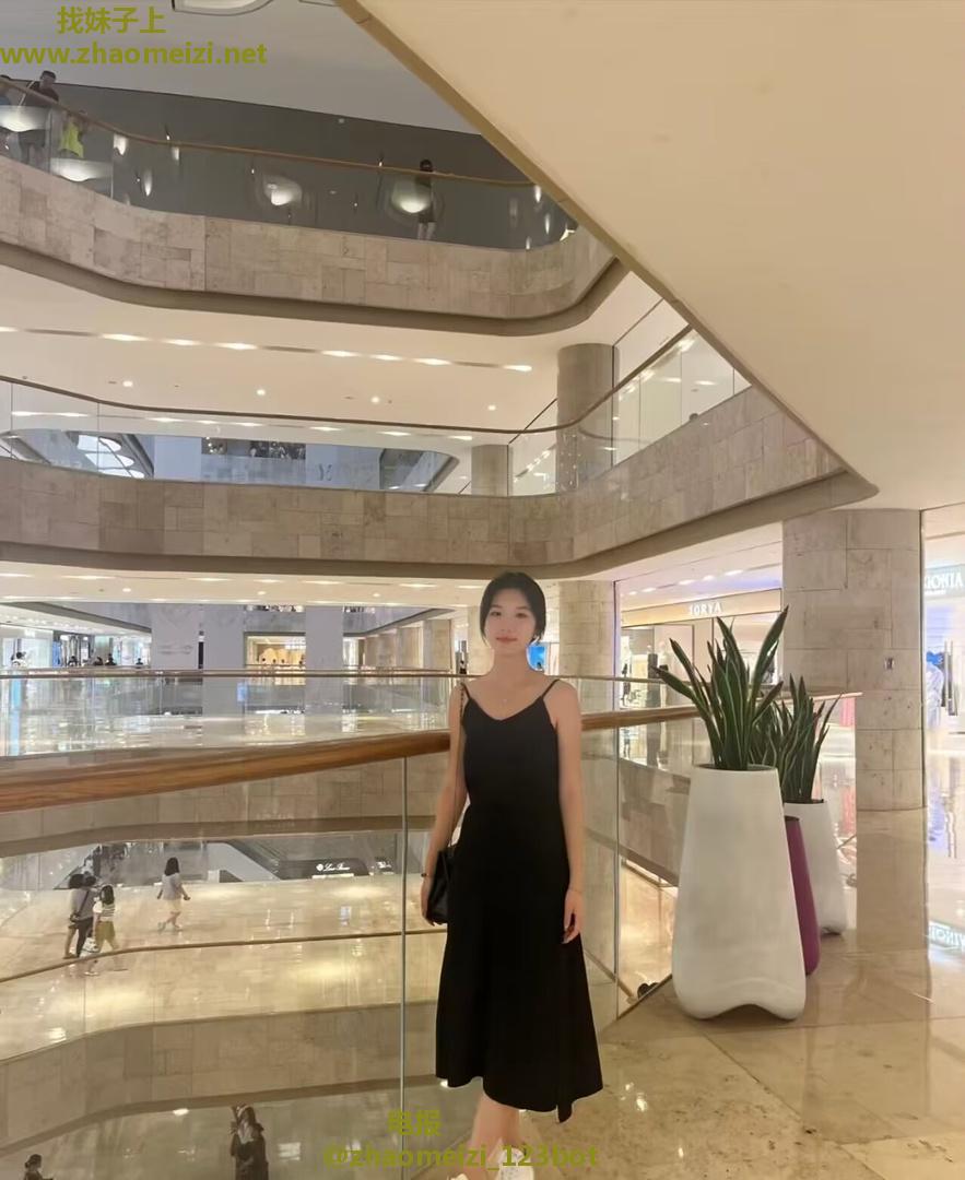 民治清纯美女