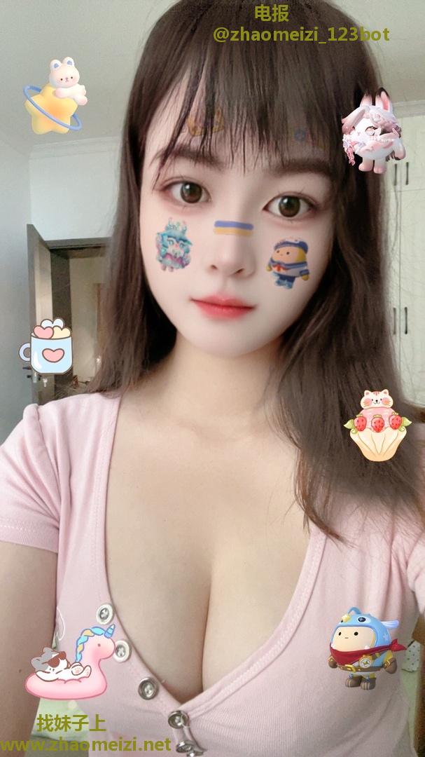 秦淮居家大胸少妇