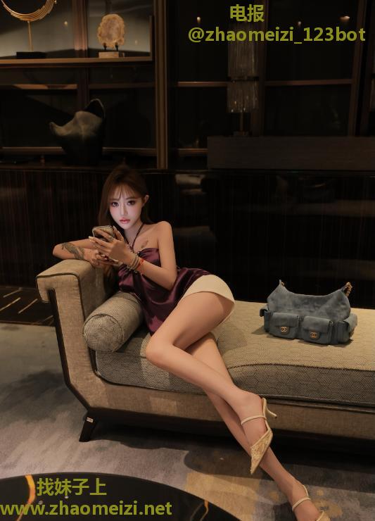 肤白美女小喵