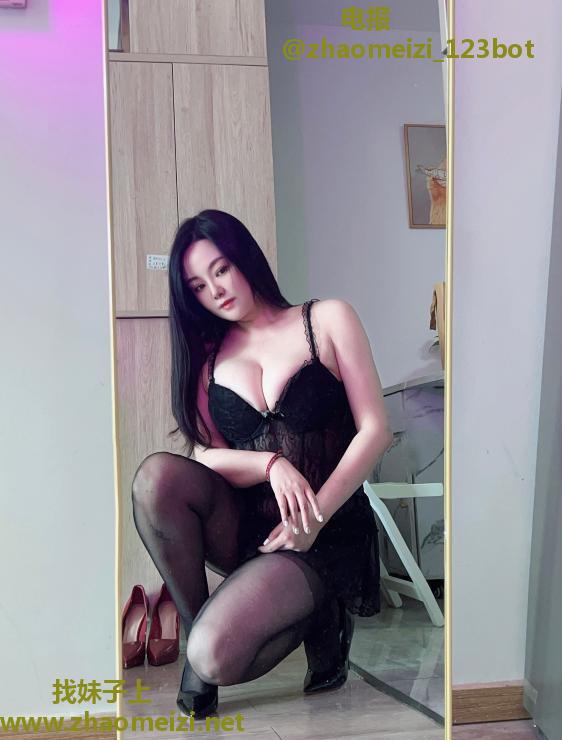 大胸肥臀纯欲笛笛