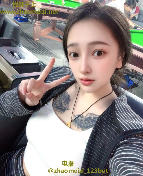 汉口性感大胸嫩妹