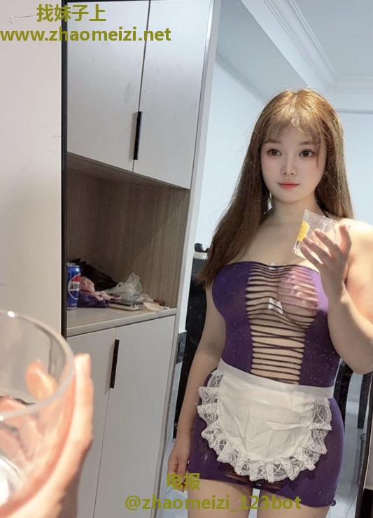 上城性感翘臀软妹