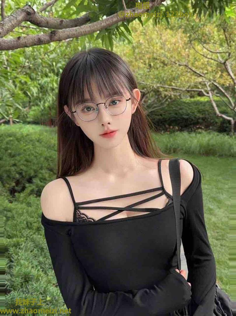 jk眼睛骚妹