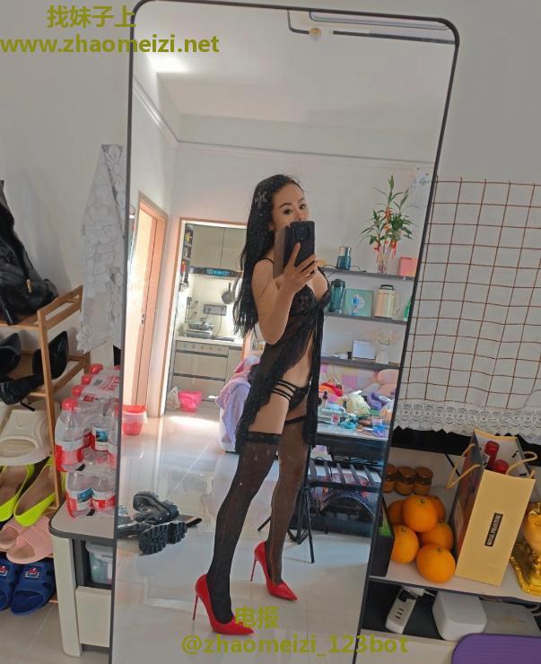 闷骚姐馨馨