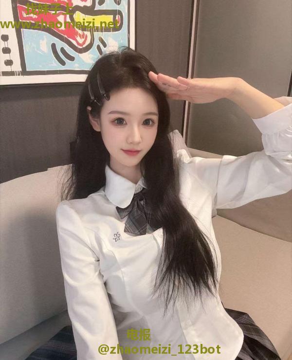 高颜值极品小美女