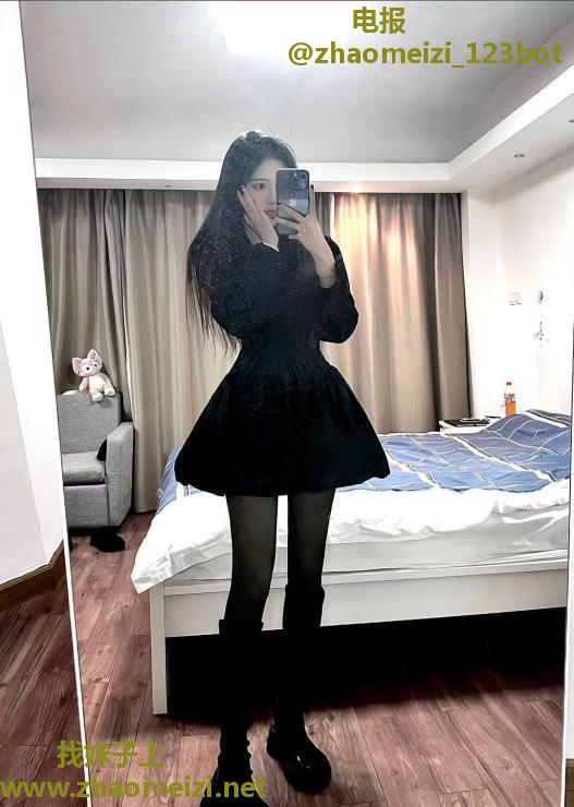 高颜值极品小美女