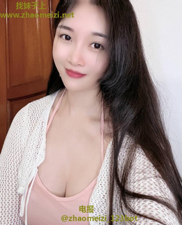 丰满大胸水多月儿